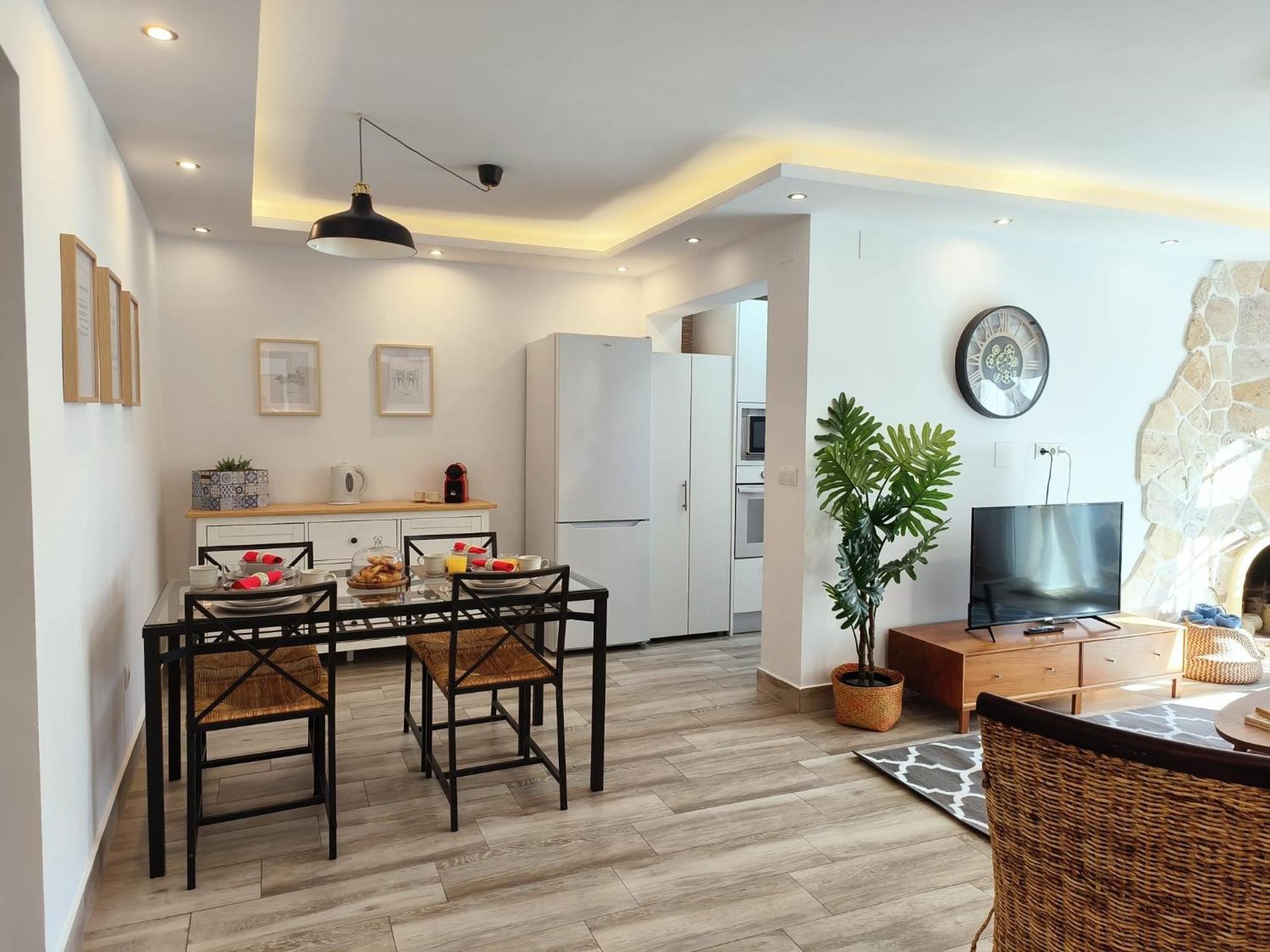 Sea View Apartment In Бенальмадена Экстерьер фото